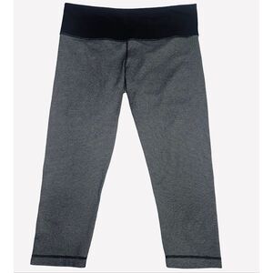 Lululemon Athletica Gray Cropped Leggings